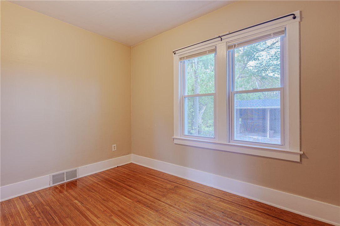 329 Field Street Rochester, NY 14620 - Photo 21 of 46 Gallery Image 21