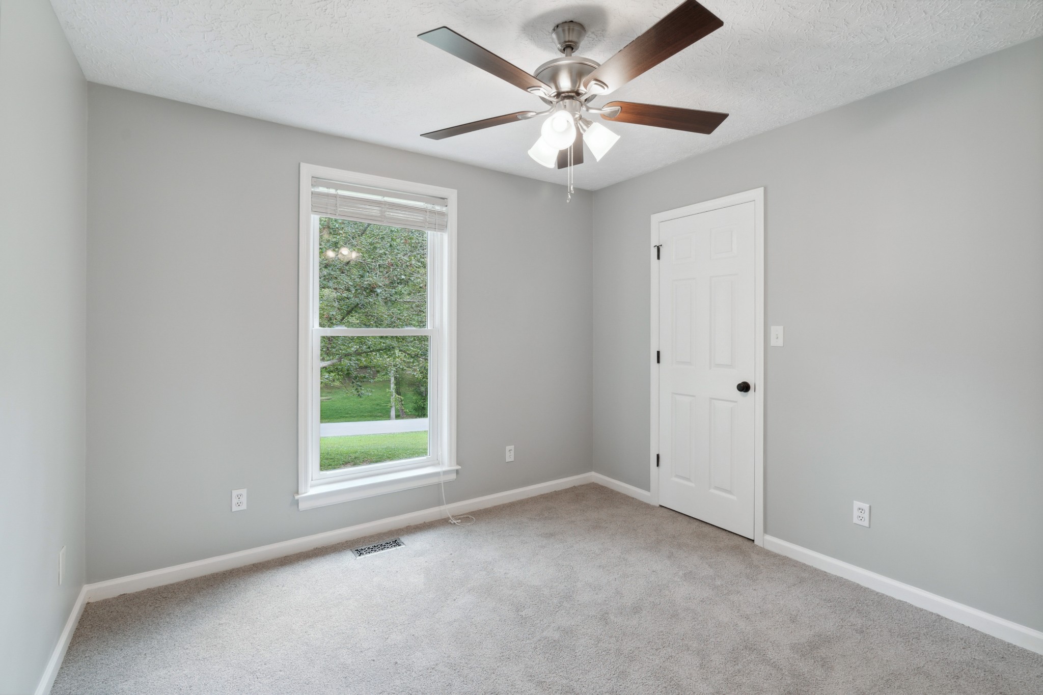 509 Ridgemont Drive Dickson, TN 37055 - Photo 14 of 24 Gallery Image 14