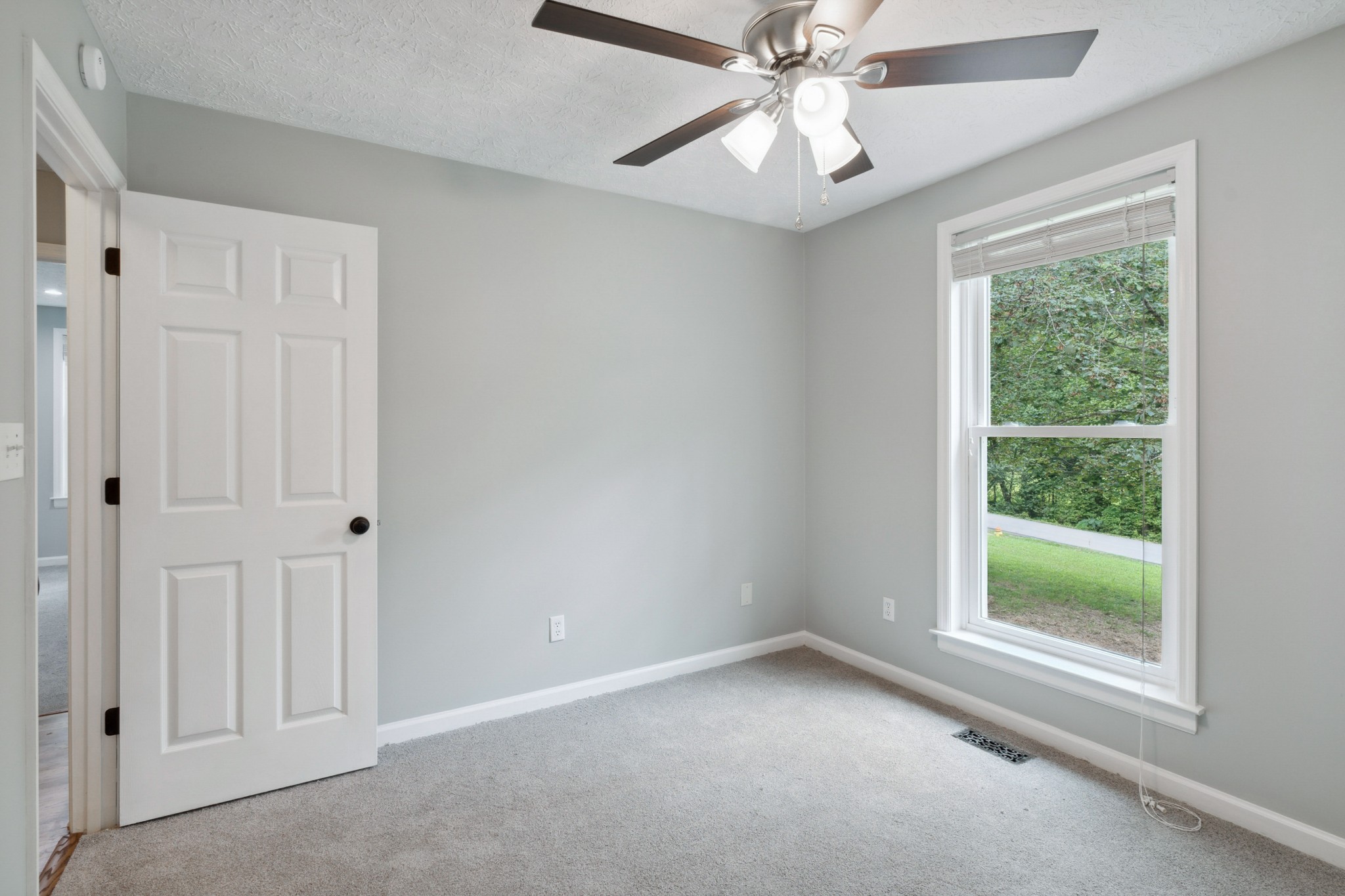 509 Ridgemont Drive Dickson, TN 37055 - Photo 15 of 24 Gallery Image 15