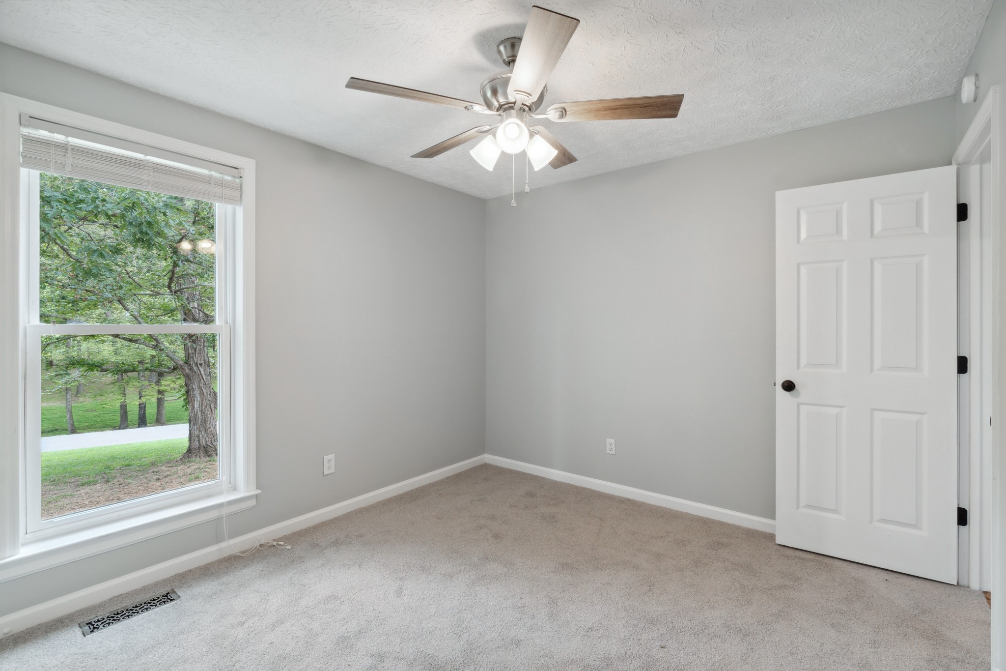 509 Ridgemont Drive Dickson, TN 37055 - Photo 17 of 24 Gallery Image 17
