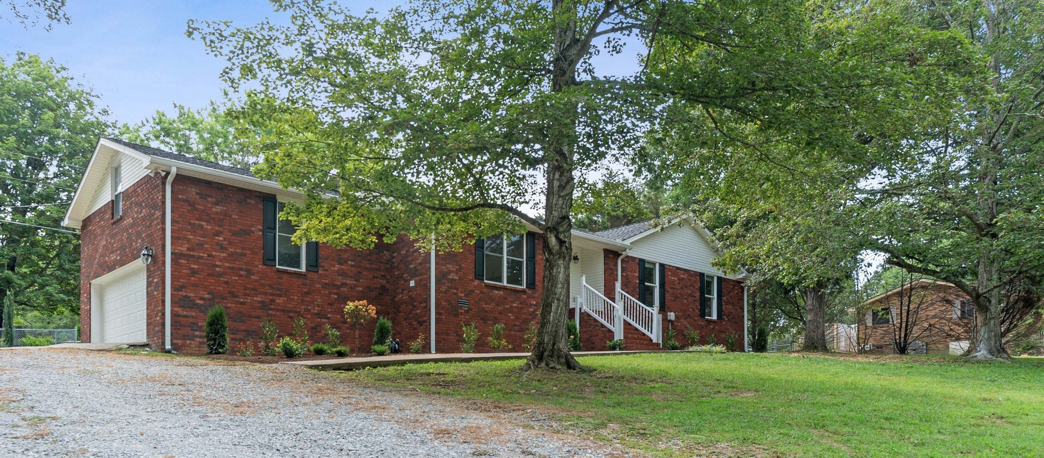 509 Ridgemont Drive Dickson, TN 37055 - Photo 2 of 24 Gallery Image 2