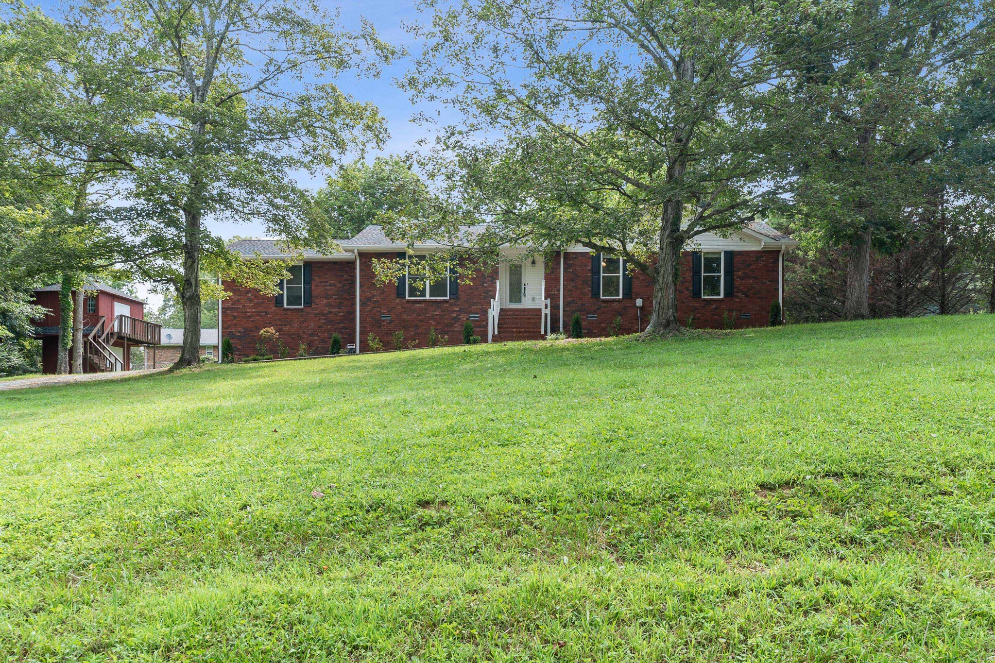 509 Ridgemont Drive Dickson, TN 37055 - Photo 3 of 24 Gallery Image 3