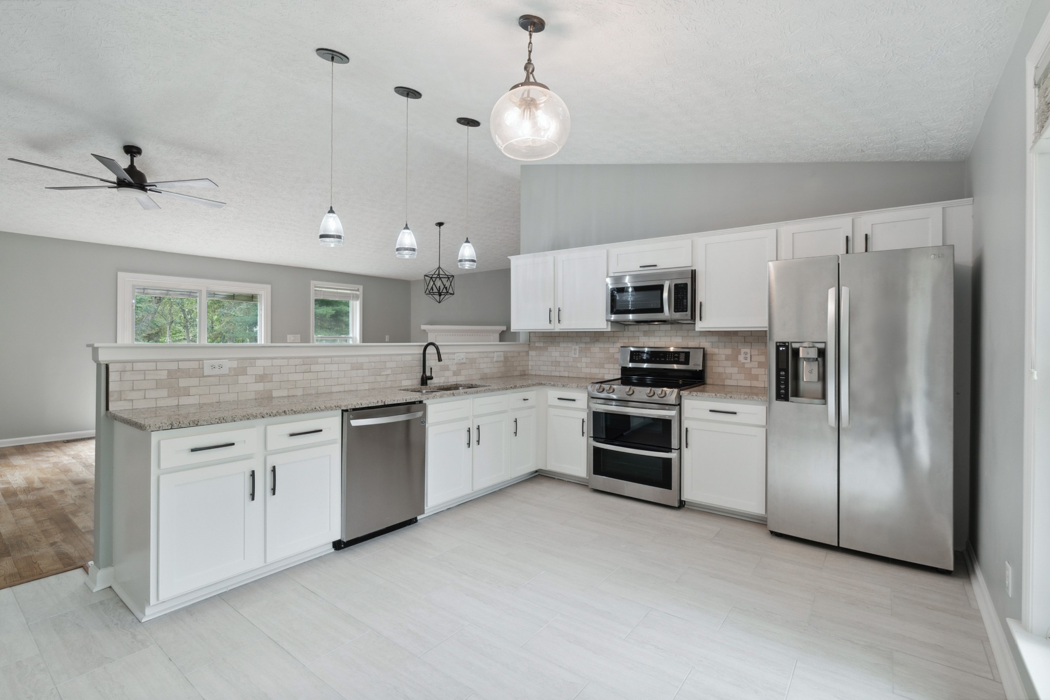 509 Ridgemont Drive Dickson, TN 37055 - Photo 4 of 24 Gallery Image 4