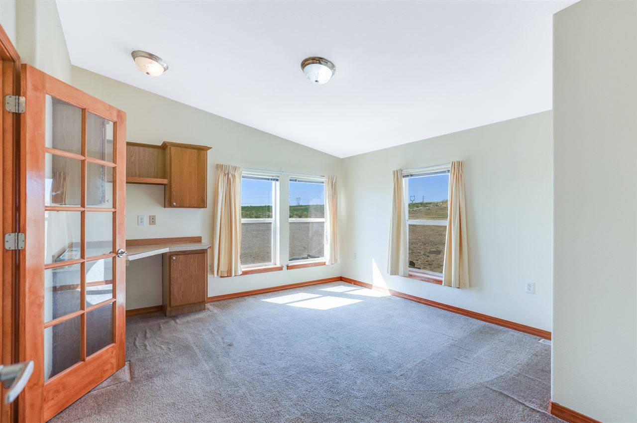 8928 North Wood Road Spokane, WA 99224 - Photo 11 of 47