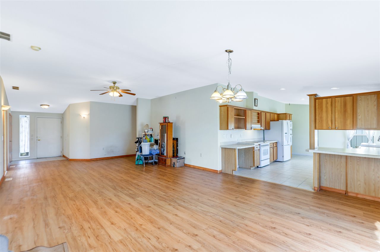 8928 North Wood Road Spokane, WA 99224 - Photo 9 of 47