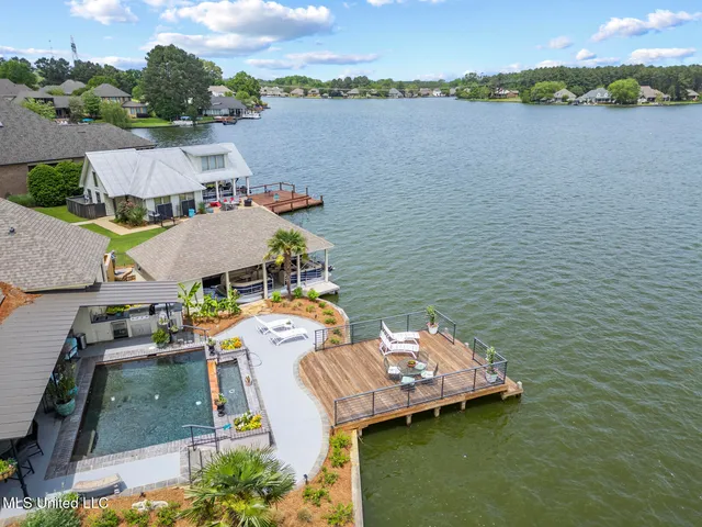 $899,000 | 130 Northshore Point, Madison, MS 39110