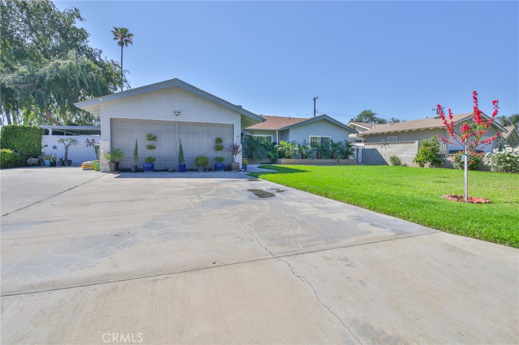 11220 Rogers Street Riverside, CA 92505 - Photo 3 of 52
