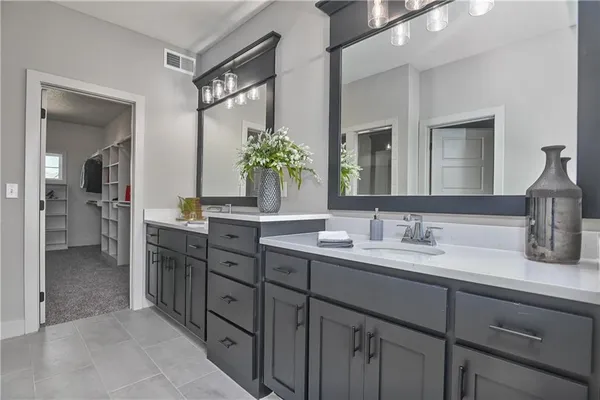 $699,950 | 23903 Clearcreek Parkway, Shawnee, KS 66226