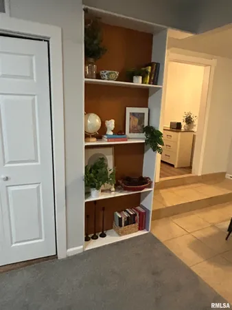 $1,500 | 5106 North Glen Elm Drive, Peoria Heights, IL 61616