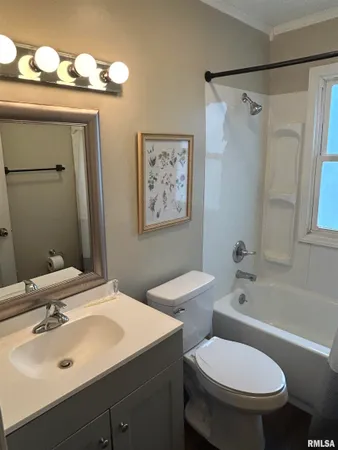 $1,500 | 5106 North Glen Elm Drive, Peoria Heights, IL 61616