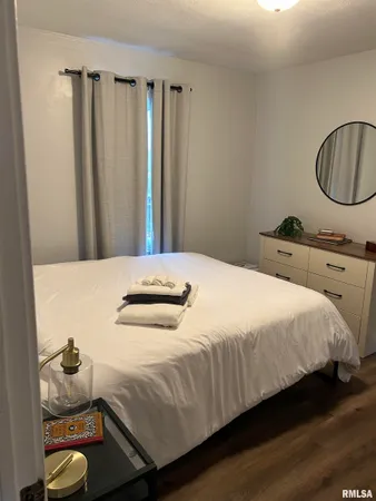 $1,500 | 5106 North Glen Elm Drive, Peoria Heights, IL 61616
