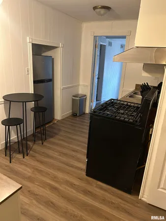 $1,500 | 5106 North Glen Elm Drive, Peoria Heights, IL 61616