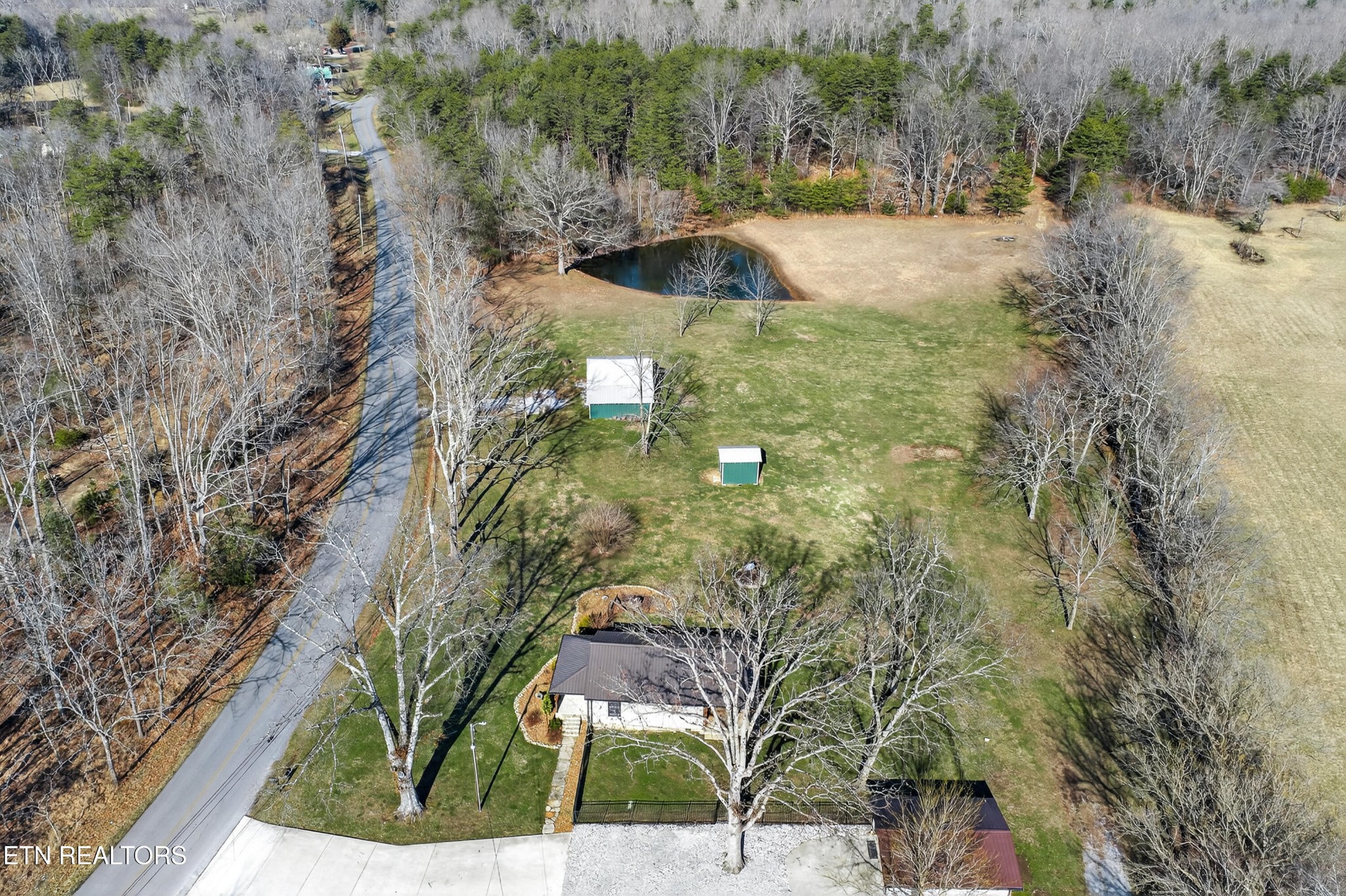 2496 Chestnut Hill Road Crossville, TN 38571 - Photo 36 of 38 a view of backyard of house