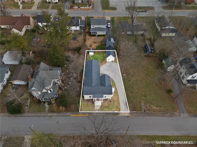 $320,000 | 600 Farquar Avenue, Corydon, IN 47112