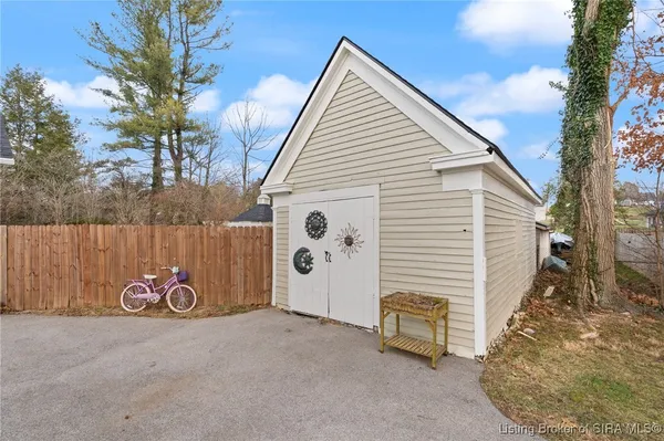 $280,000 | 600 Farquar Avenue, Corydon, IN 47112