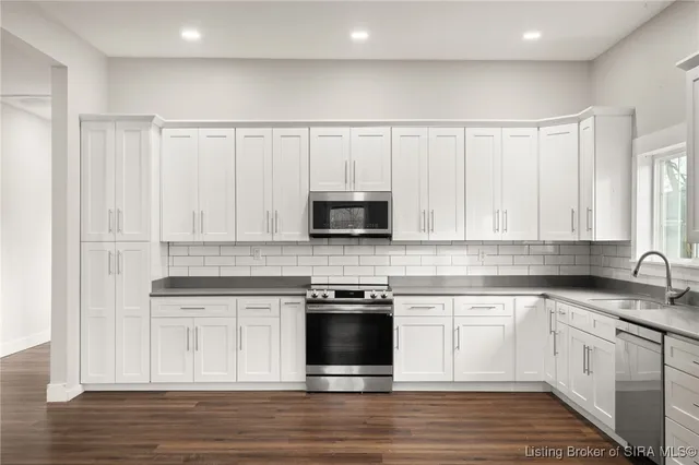 $320,000 | 600 Farquar Avenue, Corydon, IN 47112