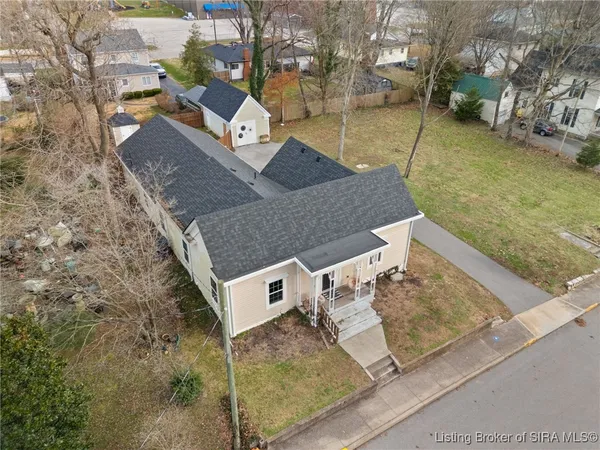 $280,000 | 600 Farquar Avenue, Corydon, IN 47112