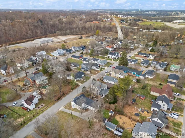 $320,000 | 600 Farquar Avenue, Corydon, IN 47112