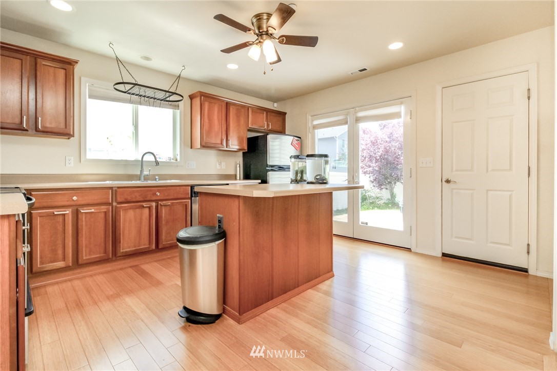 3091 Walker Road DuPont, WA 98327 - Photo 8 of 37