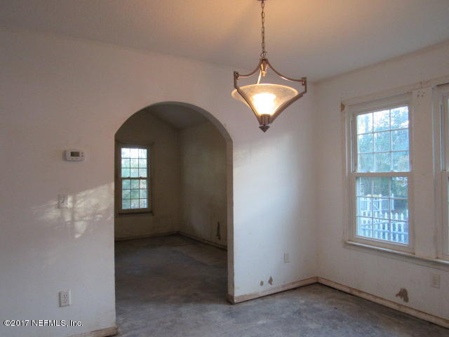 7146 Dade Road Jacksonville, FL 32254 - Photo 5 of 12 Dining room
