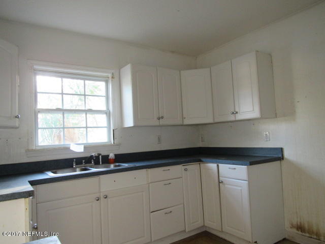 7146 Dade Road Jacksonville, FL 32254 - Photo 8 of 12 Kitchen