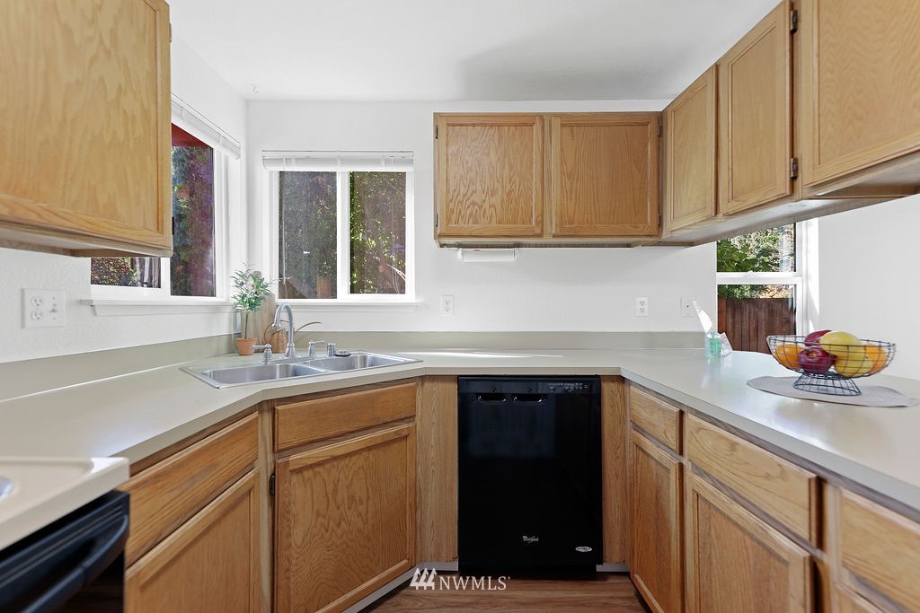 2129 185th Place Southeast Bothell, WA 98012 - Photo 6 of 26