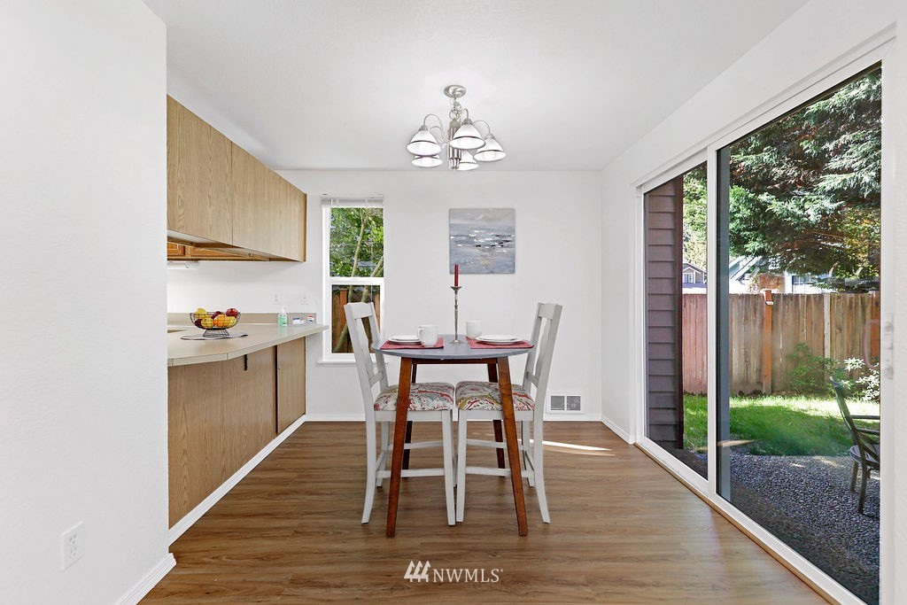 2129 185th Place Southeast Bothell, WA 98012 - Photo 8 of 26