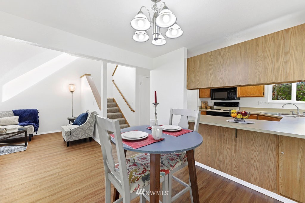 2129 185th Place Southeast Bothell, WA 98012 - Photo 9 of 26