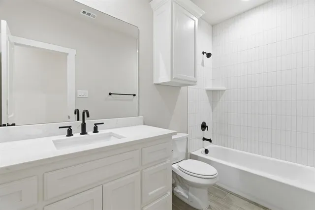 $325,000 | 502 Cumberland Trail, Jacksboro, TX 76458