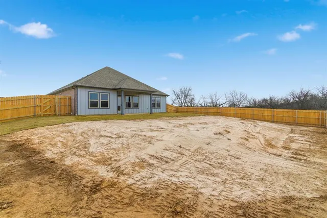 $325,000 | 502 Cumberland Trail, Jacksboro, TX 76458