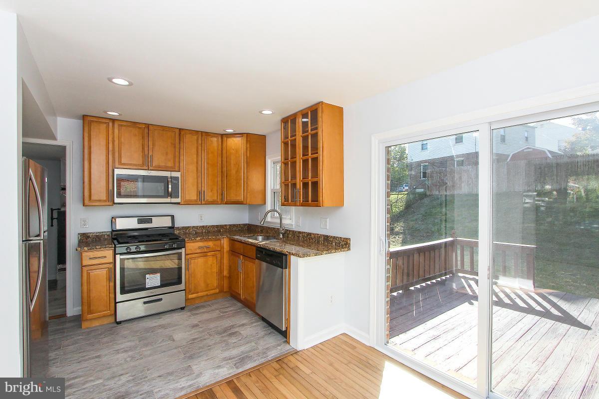 6725 Raydale Road Hyattsville, MD 20783 - Photo 9 of 28 Kitchen