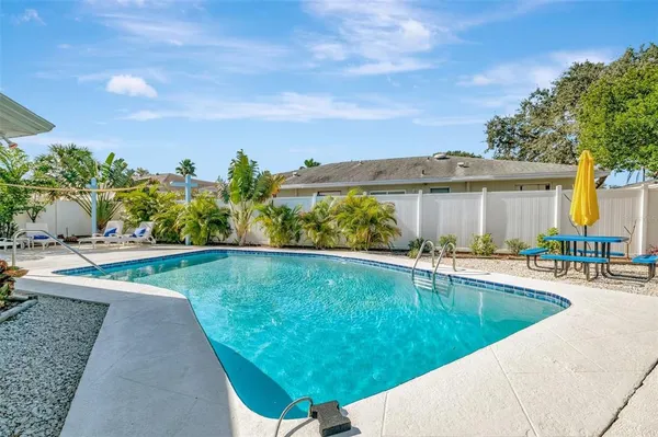 $4,300 | 1416 Leo Lane East, Clearwater, FL 33755