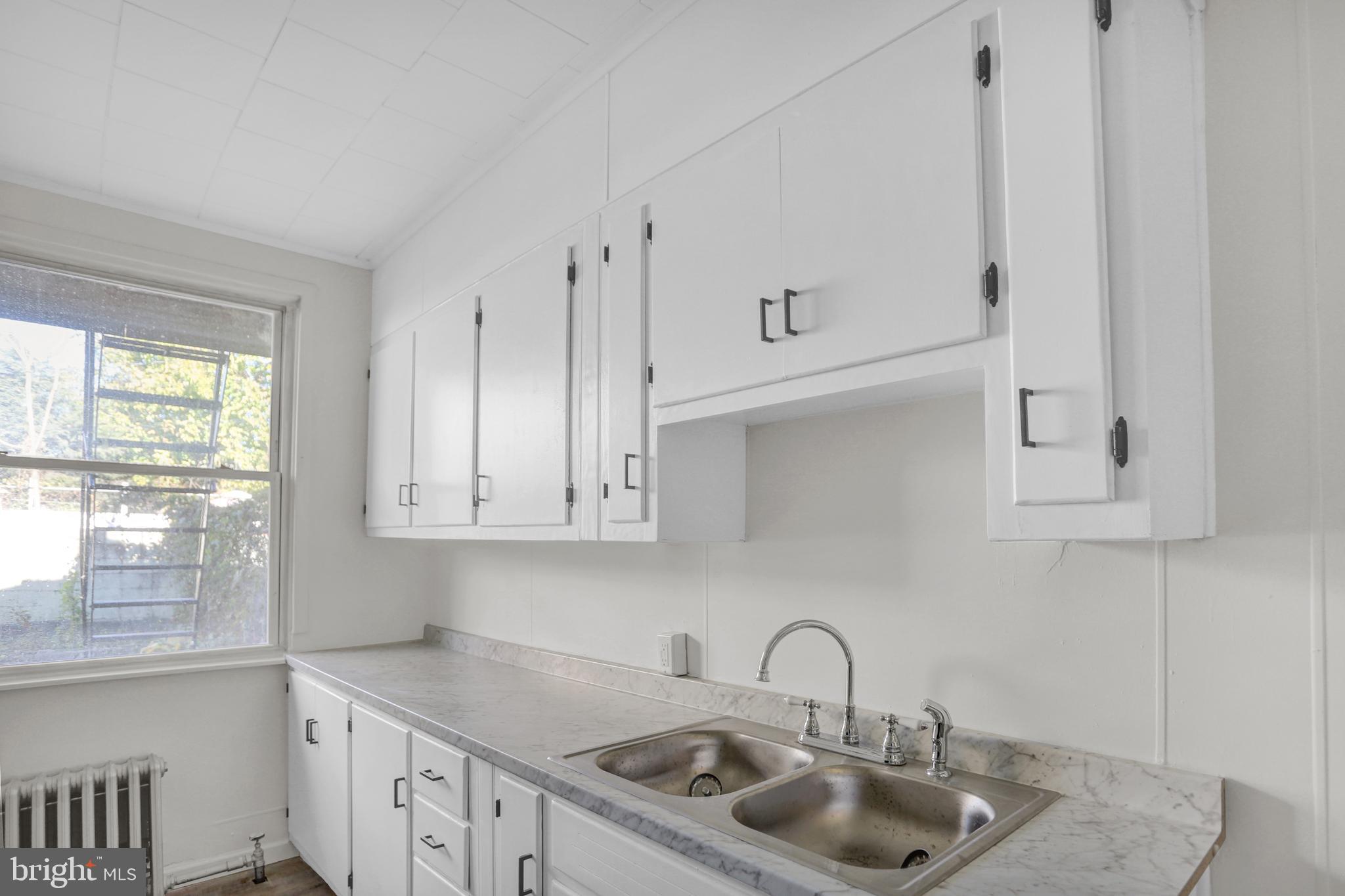 331 Spruce Street Reading, PA 19602 - Photo 8 of 24 Gallery Image 8