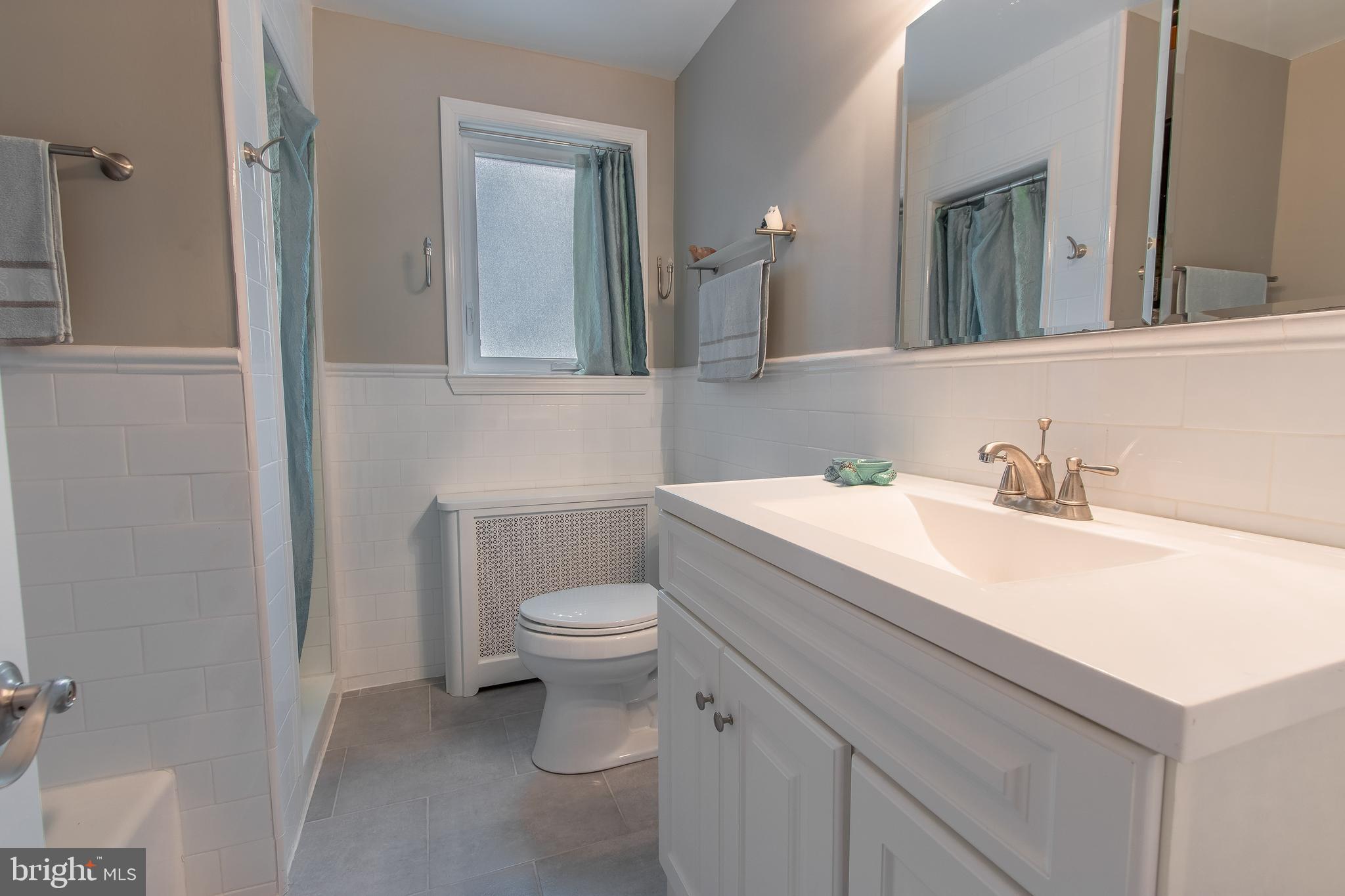 143 Rockglen Road Wynnewood, PA 19096 - Photo 26 of 38 Renovated Full Bath in upper level