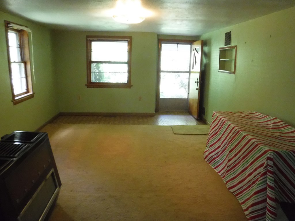 1085 East State Road Seneca, PA 16346 - Photo 6 of 19 Gallery Image 6