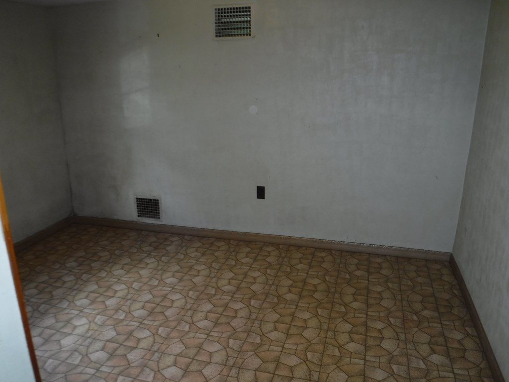 1085 East State Road Seneca, PA 16346 - Photo 8 of 19 Gallery Image 8