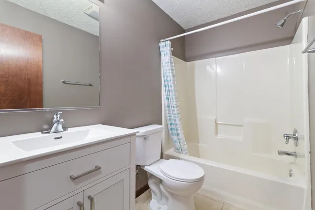 $364,900 | 7800 Eider Avenue, Hobart, IN 46342