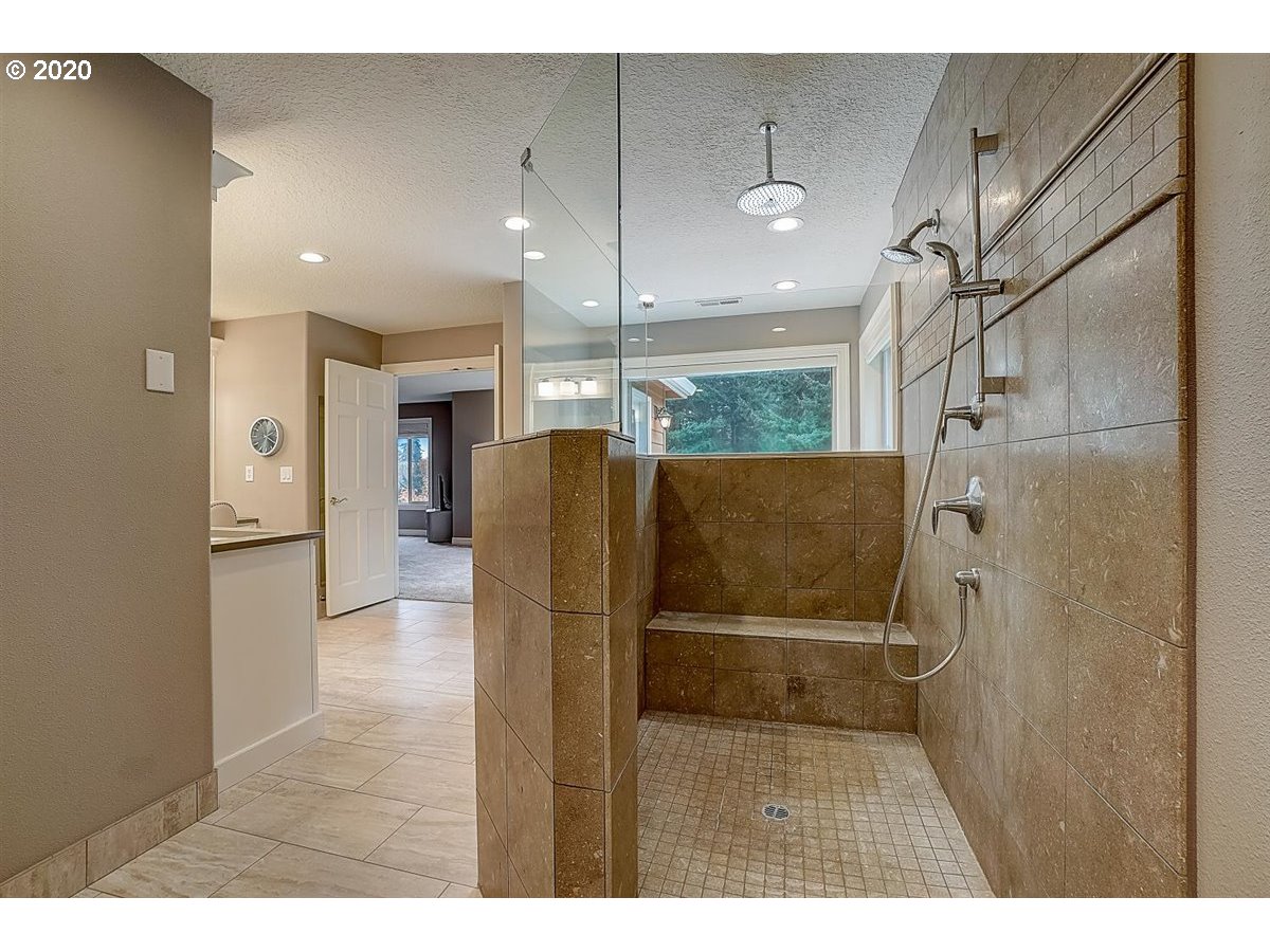 1010 Southwest Schaeffer Road West Linn, OR 97068 - Photo 19 of 32 Gallery Image 19