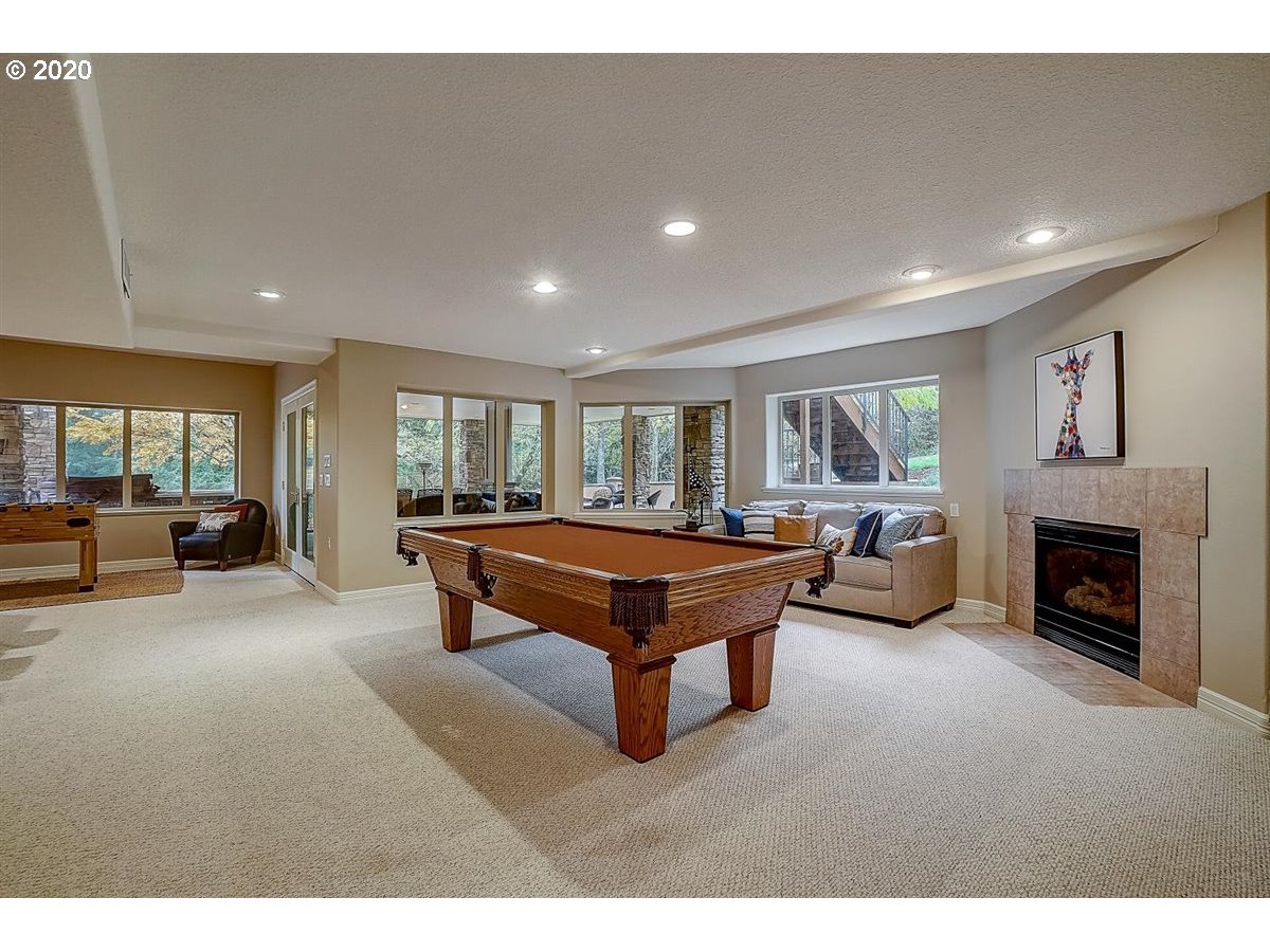 1010 Southwest Schaeffer Road West Linn, OR 97068 - Photo 23 of 32 Gallery Image 23