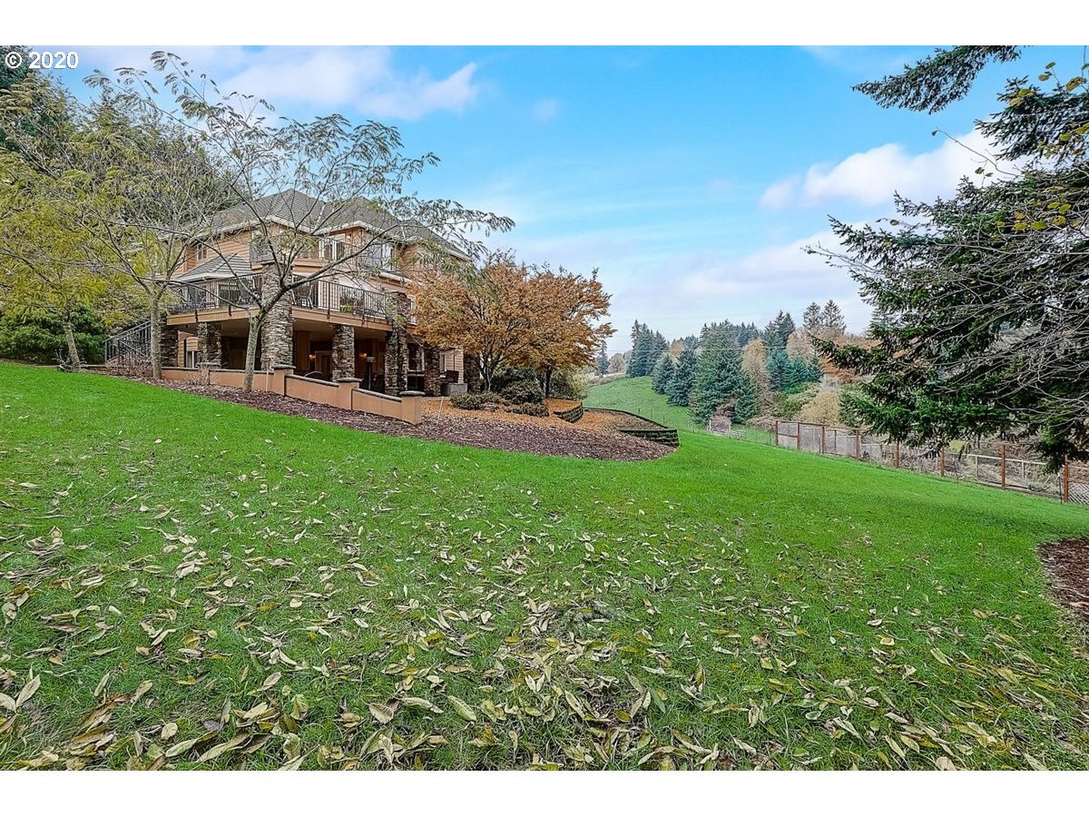 1010 Southwest Schaeffer Road West Linn, OR 97068 - Photo 26 of 32 Gallery Image 26