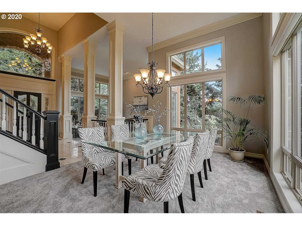 1010 Southwest Schaeffer Road West Linn, OR 97068 - Photo 5 of 32 Gallery Image 5