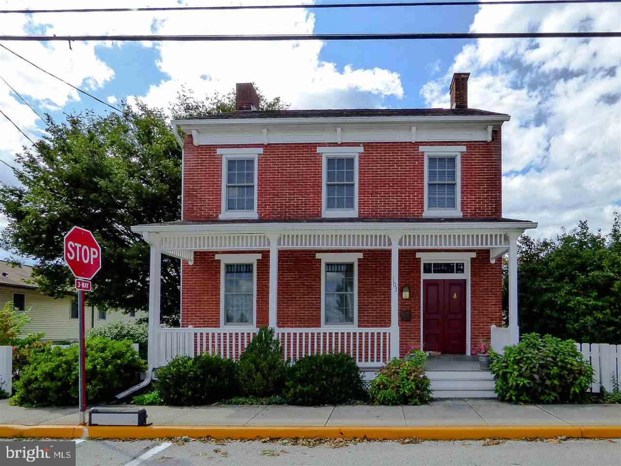 103 High Street Manchester, PA 17345 - Photo 1 of 35 Gallery Image 1