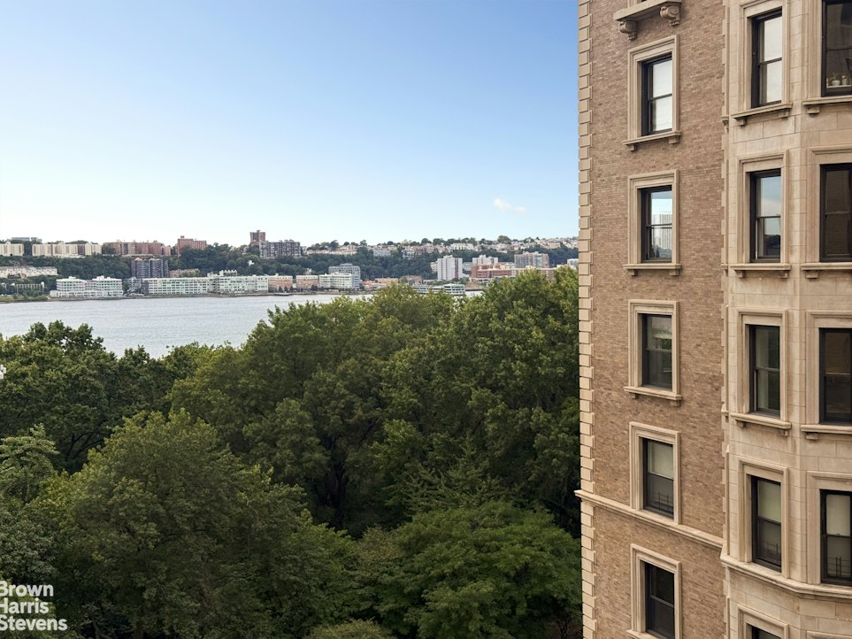 186 Riverside Drive, Unit 9B Manhattan, NY 10024 - Photo 2 of 19 Gallery Image 2