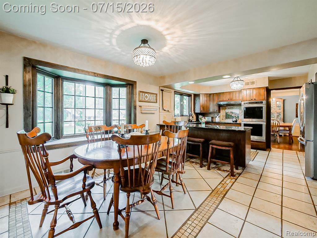 6730 Meadowlake Road Bloomfield Hills, MI 48301 - Photo 8 of 72