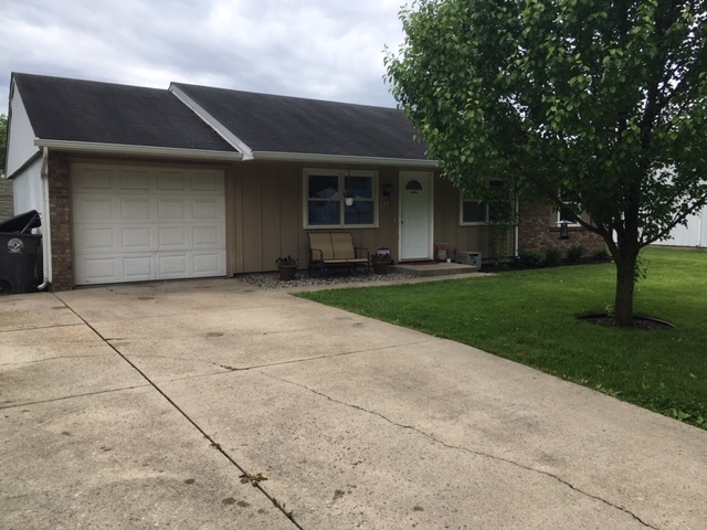 824 Applewood Road Fort Wayne, IN 46825 - Photo 3 of 20 Gallery Image 3