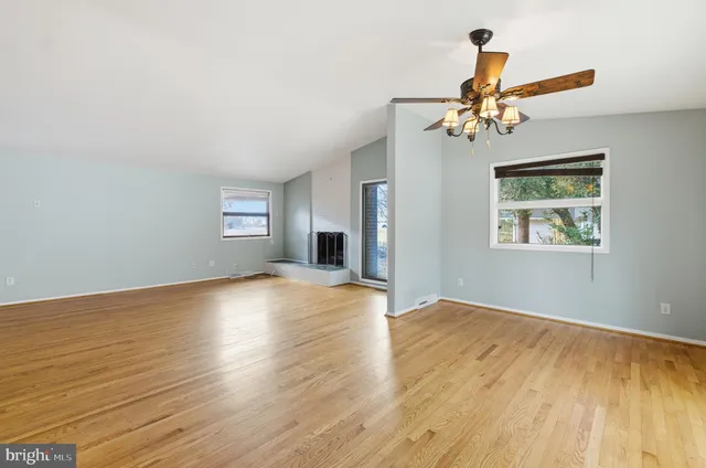 $389,000 | 8 Peachtree Court, Baltimore, MD 21208