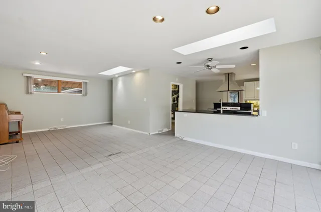 $389,000 | 8 Peachtree Court, Baltimore, MD 21208