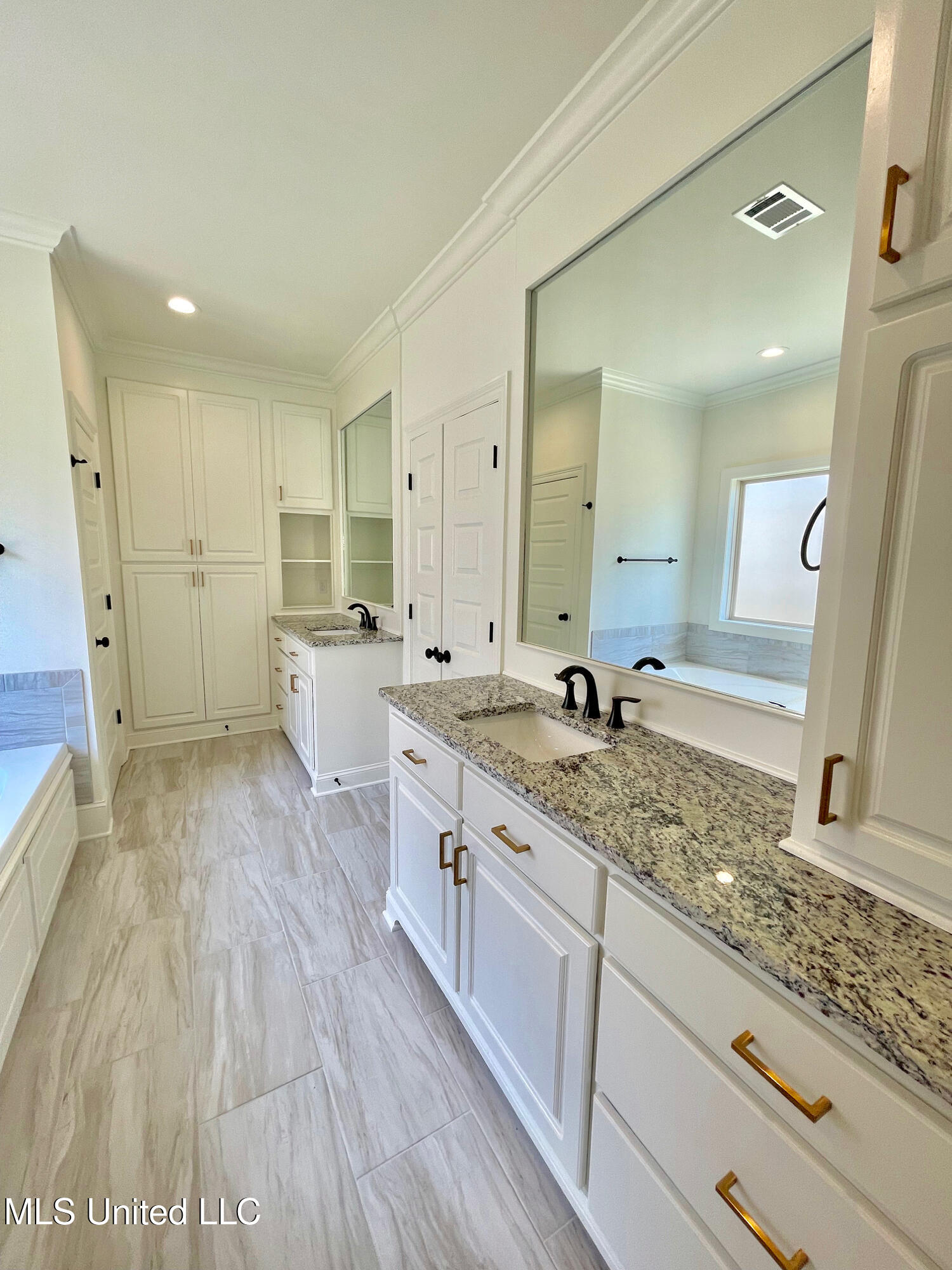 452 Aurora Circle Canton, MS 39046 - Photo 15 of 25 IMG_7887