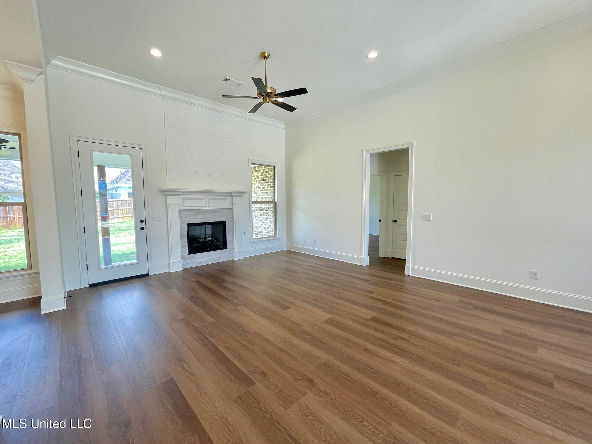 452 Aurora Circle Canton, MS 39046 - Photo 5 of 25 IMG_7880