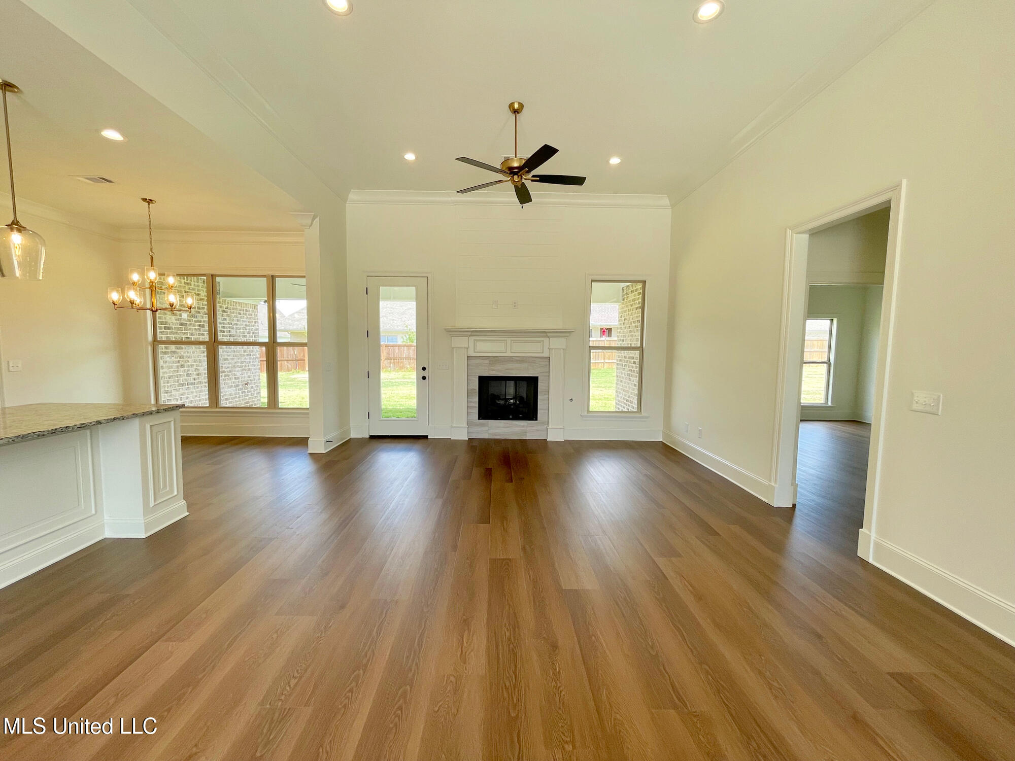 452 Aurora Circle Canton, MS 39046 - Photo 6 of 25 IMG_7874